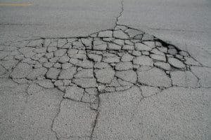 alligator-cracking-in-asphalt